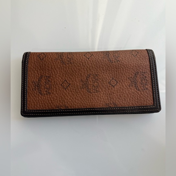 MCM LONG BROWN VISETOS BIFOLD WALLET - Picture 2 of 11
